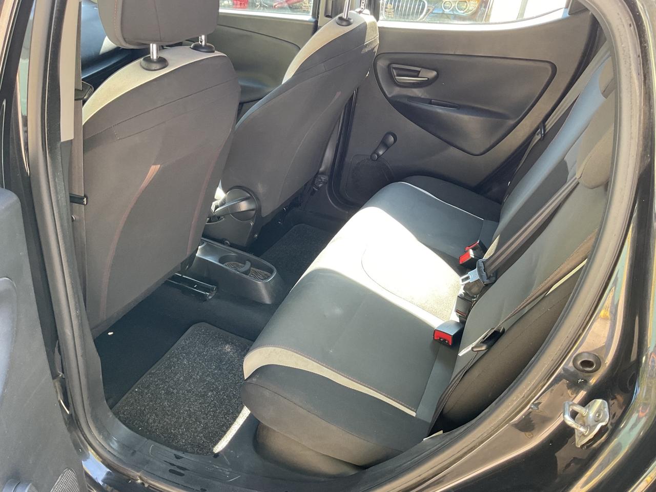 Lancia Ypsilon 1.2 5porte GPL Ecochic Gold OK NEOPATENTATI