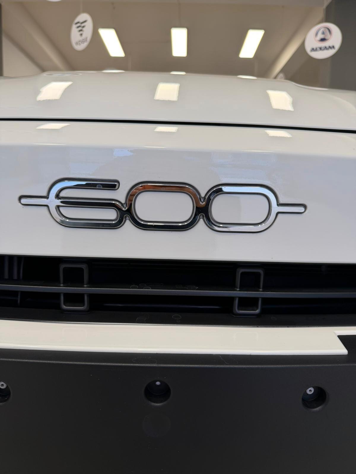 Fiat 600 Hybrid 100 CV DCT MHEV A 210 AL MESE