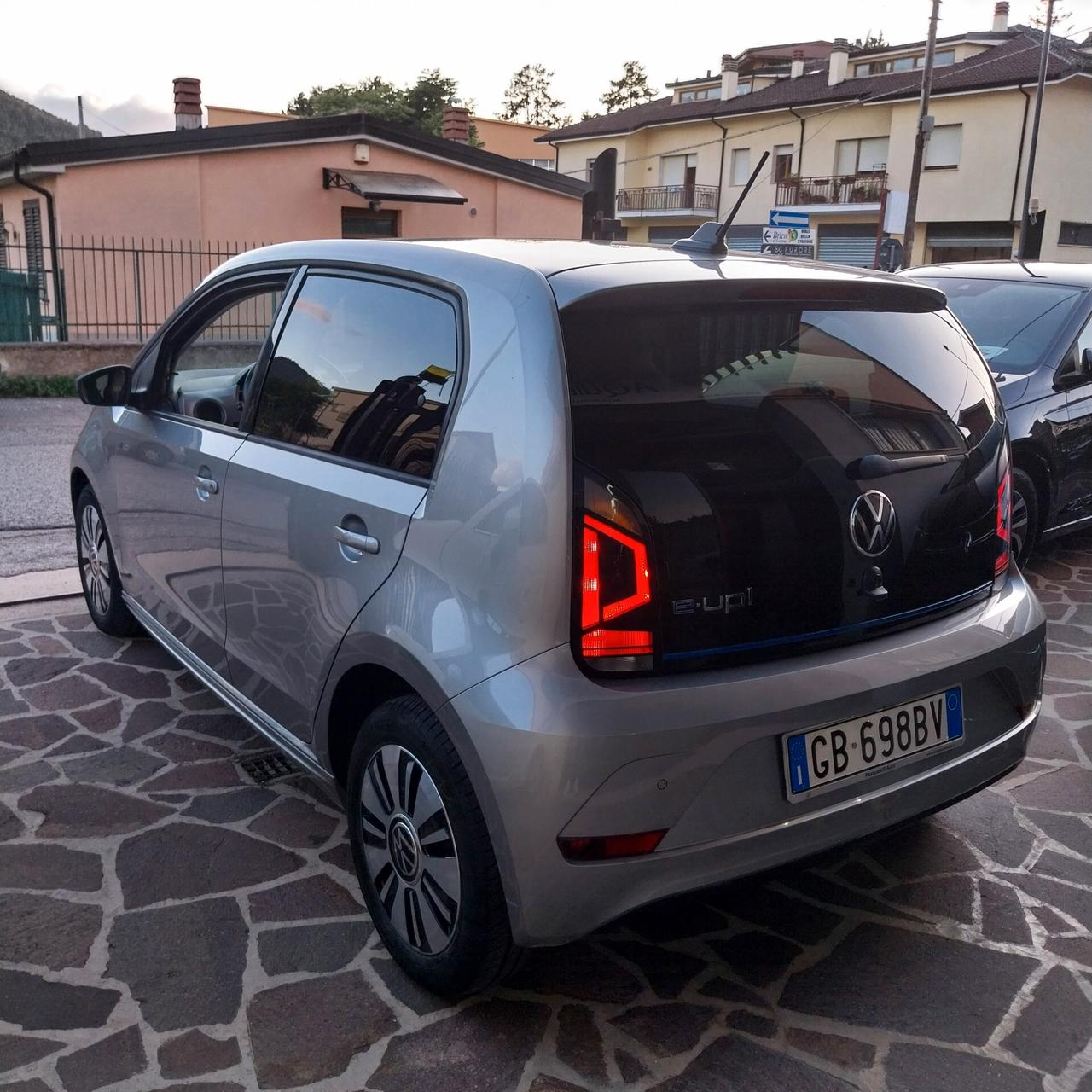Volkswagen up! e-up! 82 CV