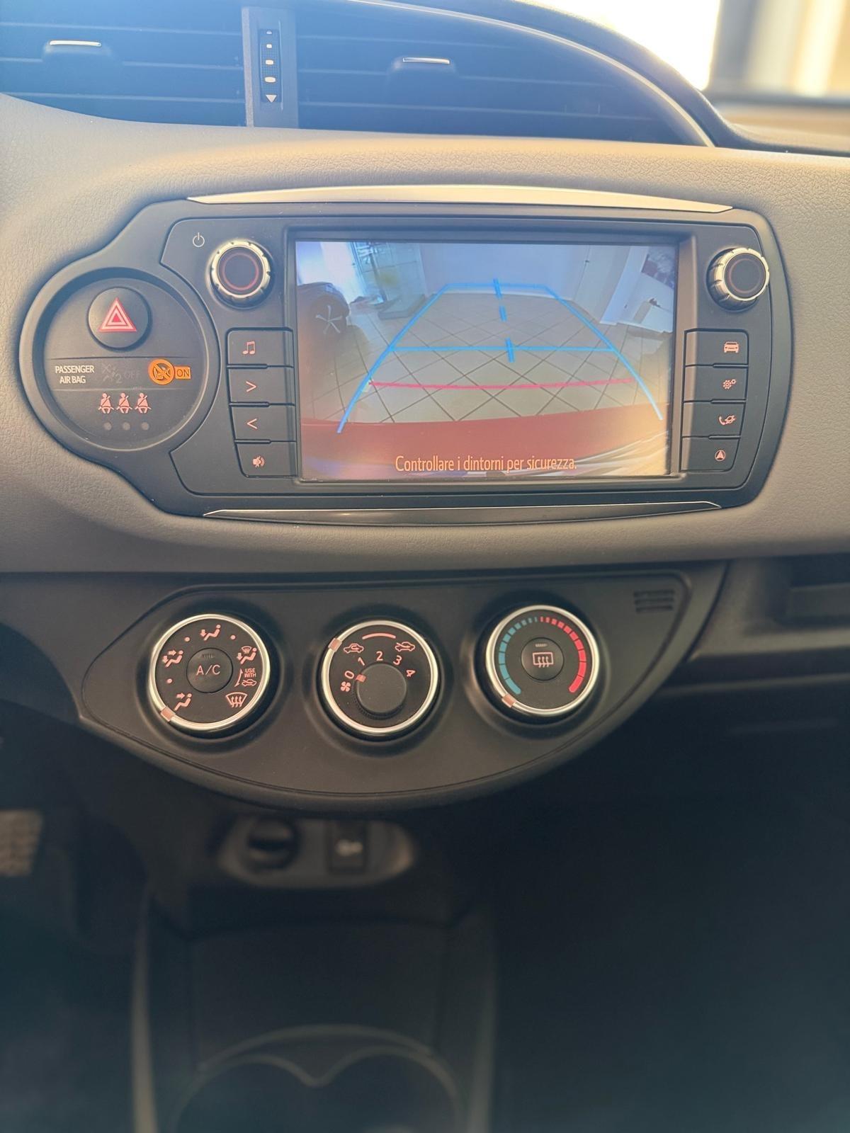 Toyota Yaris 1.0 5 porte Active
