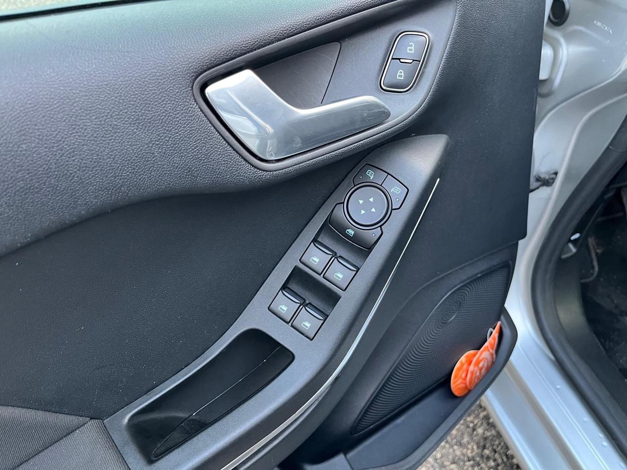 Ford fiesta 5P-1100 benz-km 42000-2023