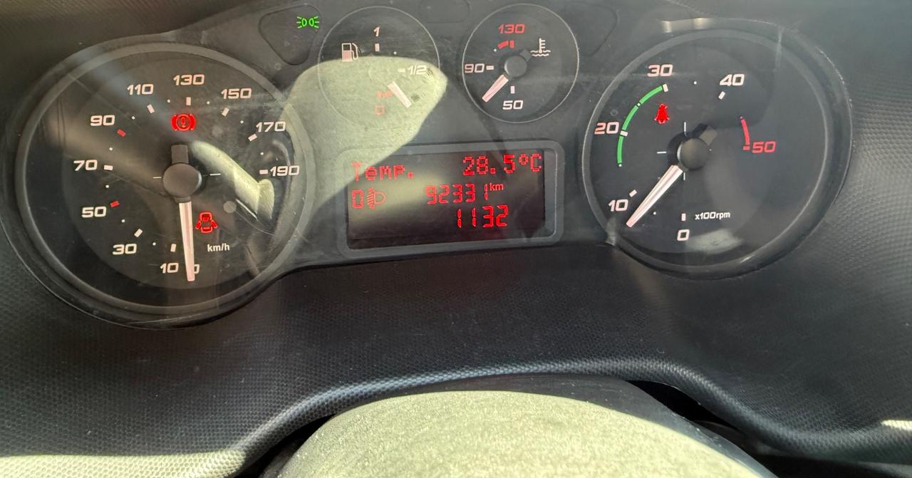 Iveco daily gru 7 posti
