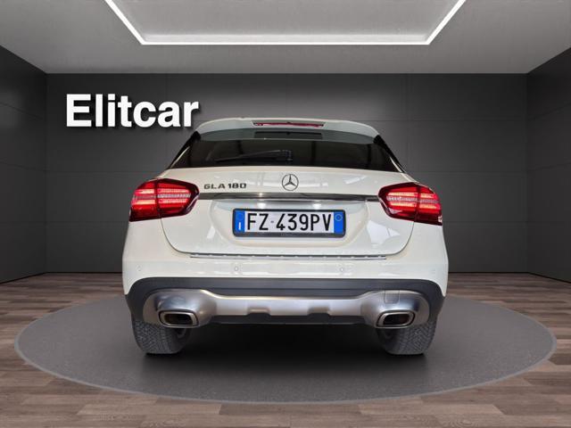 MERCEDES-BENZ GLA 180 Sport