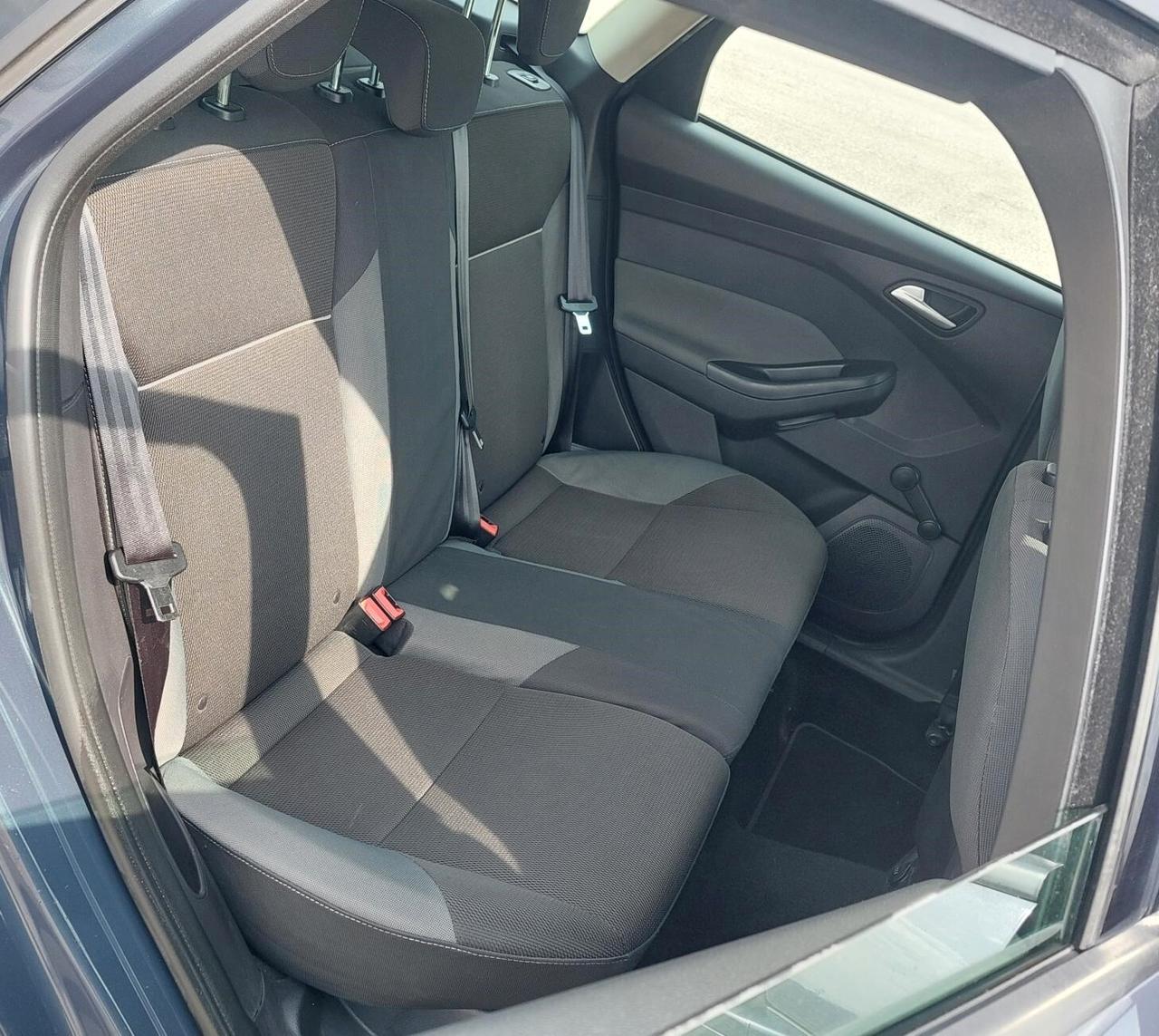 FORD FOCUS SW - SPAZIOSA PER LAVORO E FAMIGLIA