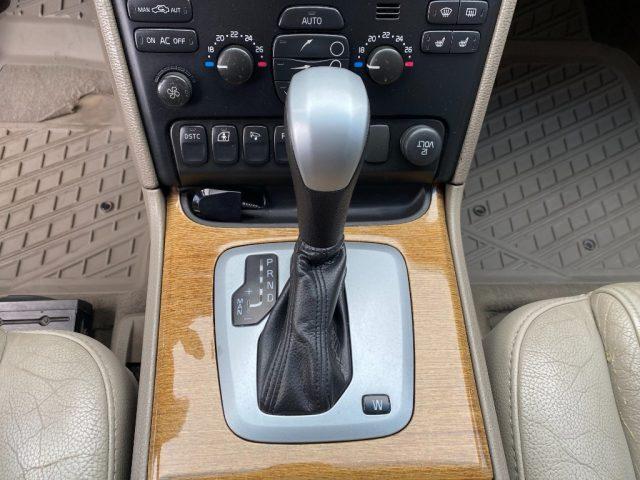 VOLVO XC90 2.4 D5 AWD 4X4 7 POSTI TRAZIONE INTEGRALE