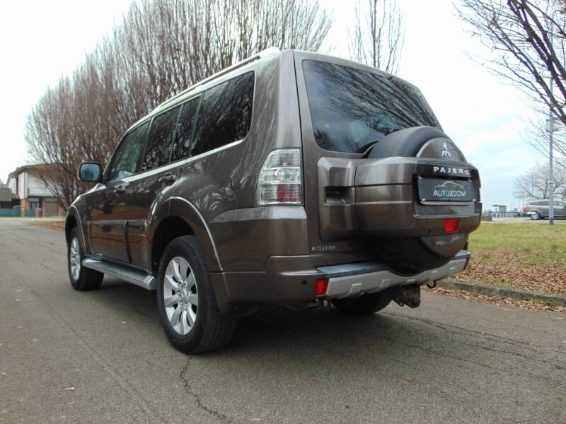 MITSUBISHI Pajero (2006-2009) Pajero 3.2 DI-D 1...