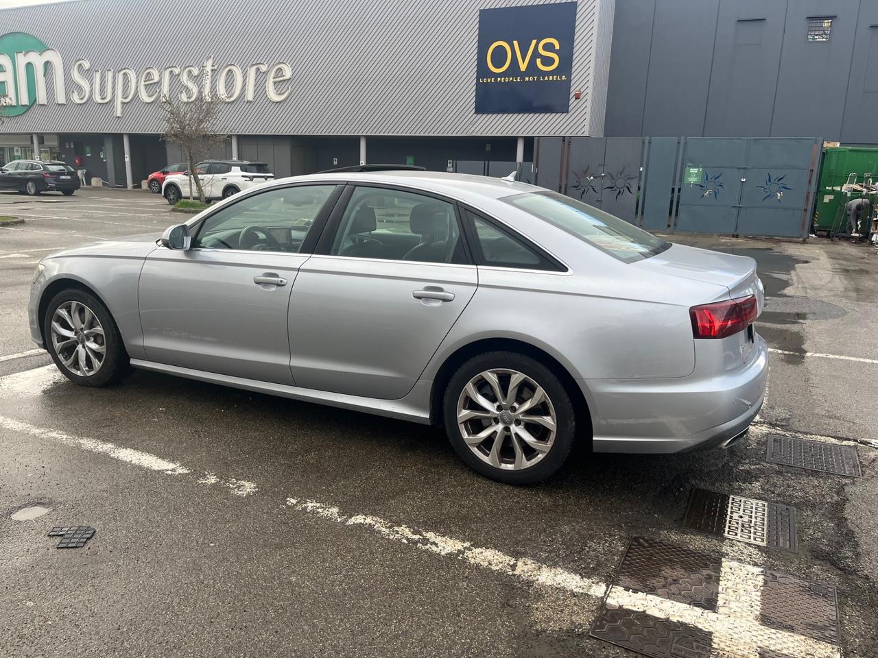 Audi A6 3.0 TDI 272 CV quattro S tronic Business 284.000 KM