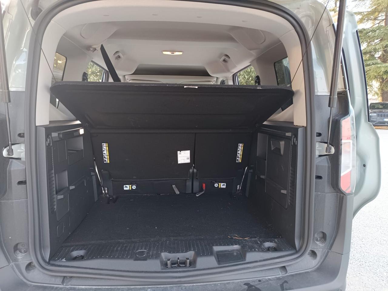 Ford Tourneo Courier 1.0 Titanium Tua a 279€/mese