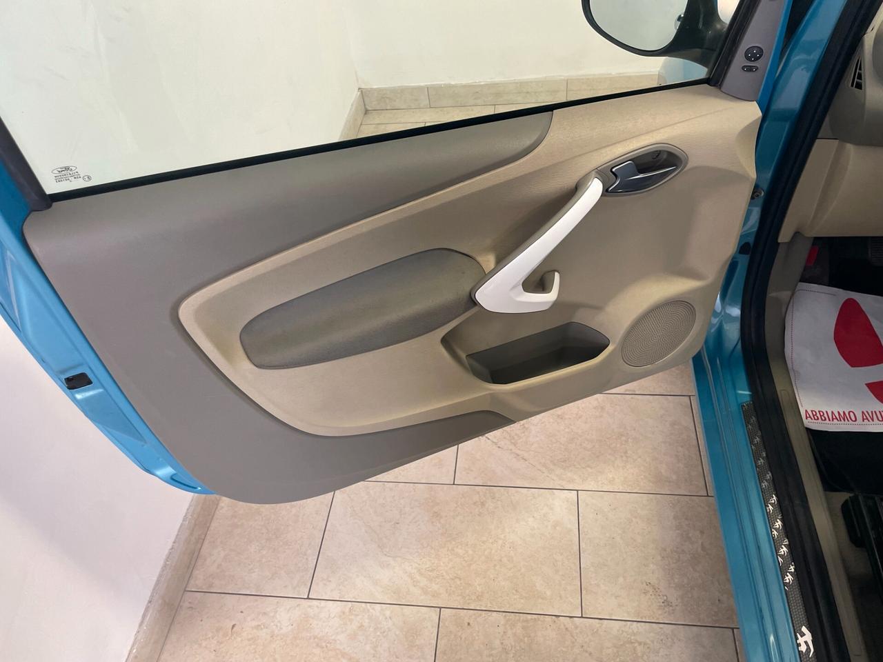 Ford Ka 1.2 8V Titanium FULL OP TAGL+ DISTRIBUZIONE NEOPATENTATI