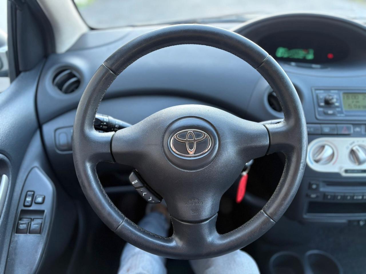 Toyota Yaris 1.3 87cv NEOPATENTATI