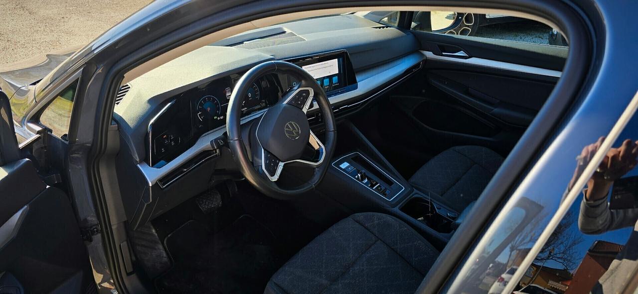 Volkswagen Golf eTSI EVO DSG - 2023