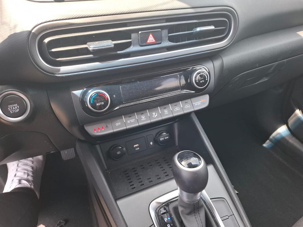 HYUNDAI KONA 2022 IBRIDA SINISTRATA