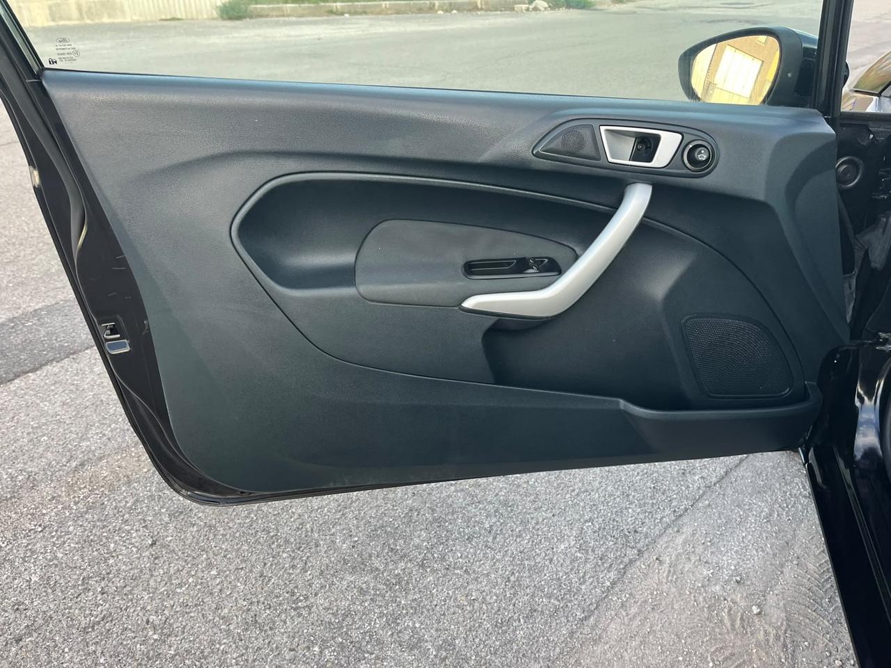 Ford Fiesta 71000 KM GARANZIA 12 MESI