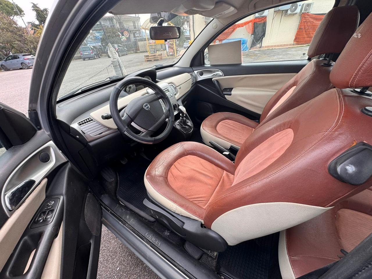 Lancia Ypsilon 1.2 Argento