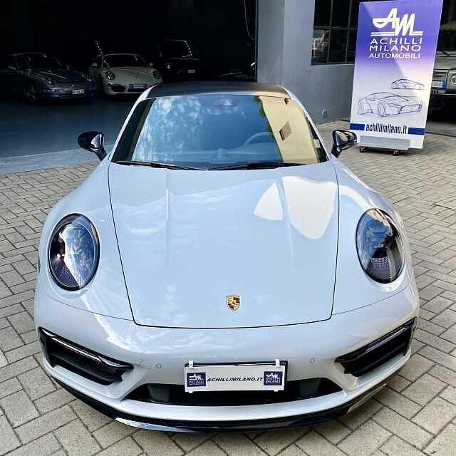 Porsche 992 Carrera 4 GTS 4 ruote sterzanti LiftSystem