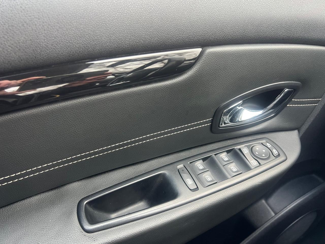 Renault Scenic Scénic 1.2 TCe 115CV Start&Stop Bose