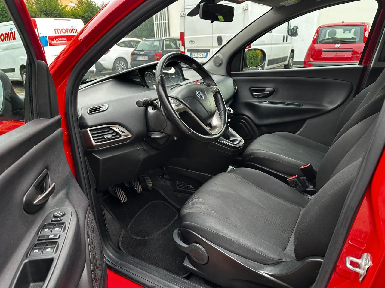 Lancia Ypsilon 1.2 69 CV 5 porte S&S Gold "NEOPATENTATI"