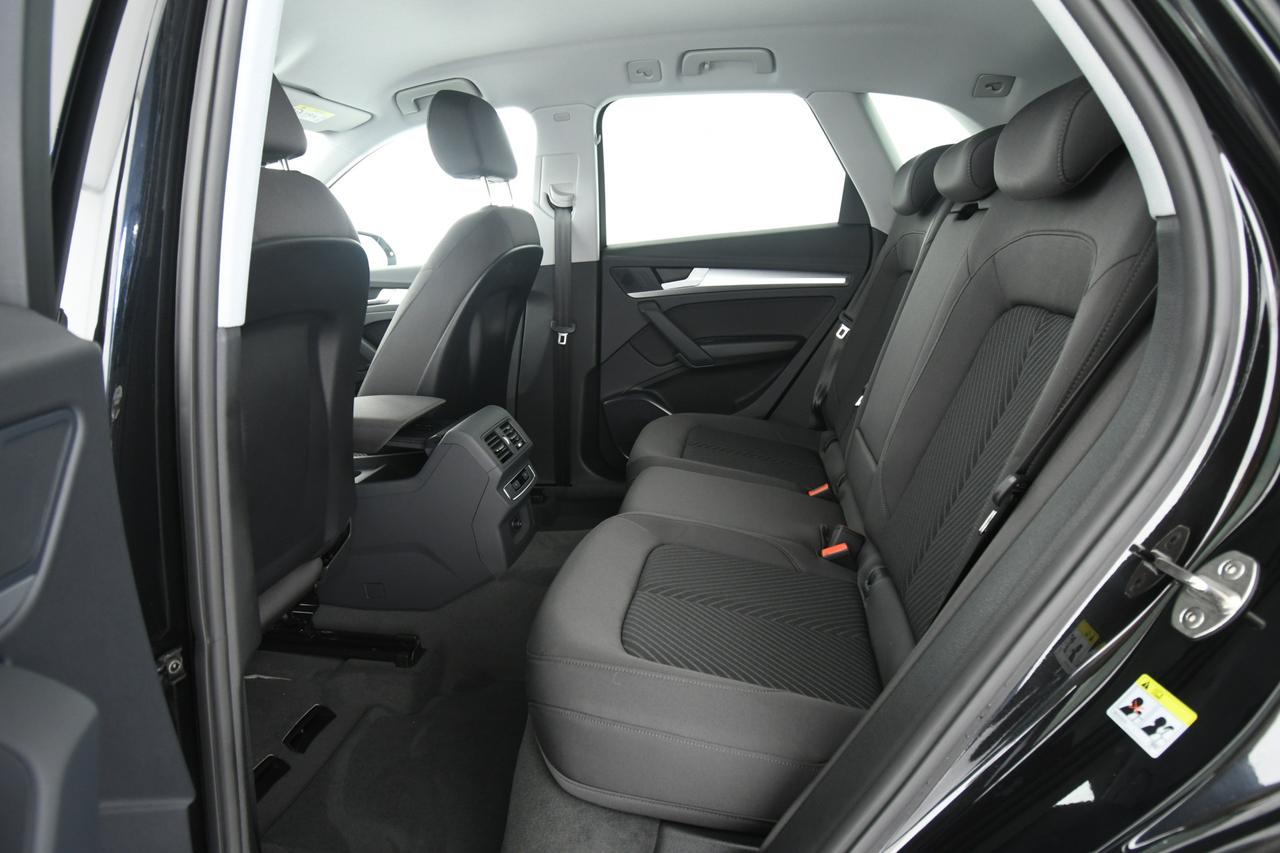 AUDI Q5 40 2.0 tdi mhev 12V Business Advanced quattro ACC+C19"