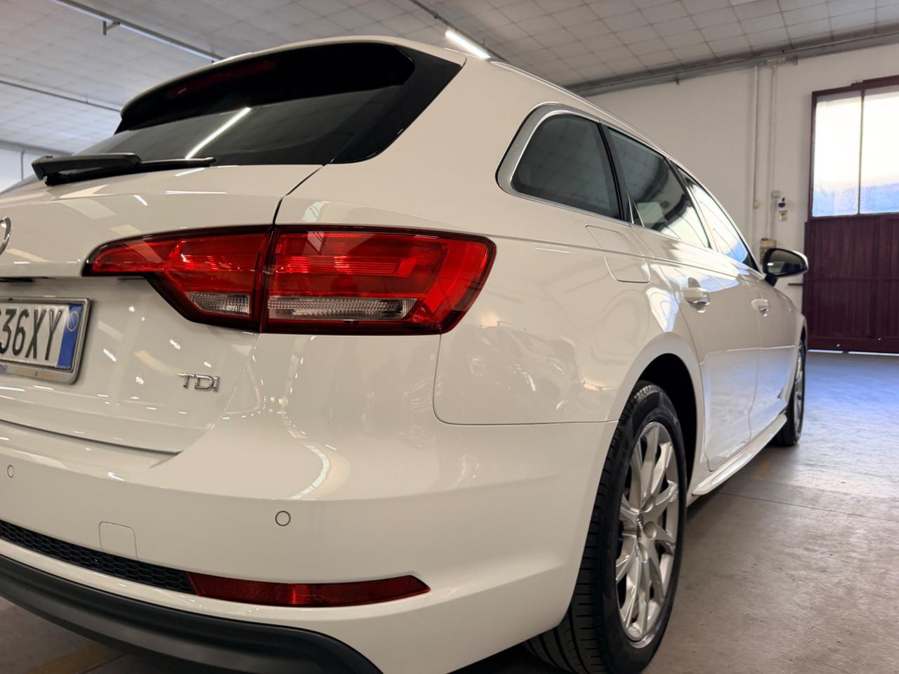 Audi A4 Avant 2.0 TDI 122 CV S tronic Sport