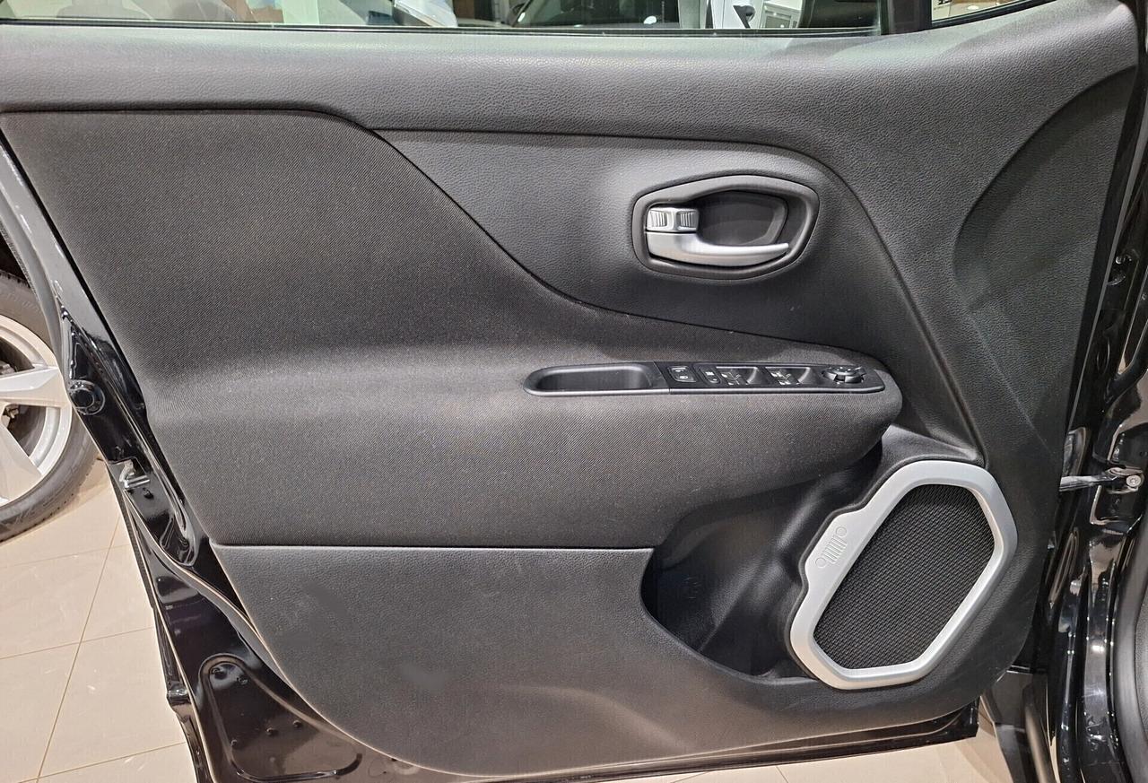 Jeep Renegade 1.6 Mjt TOTAL BLACK MET 22.928 Km