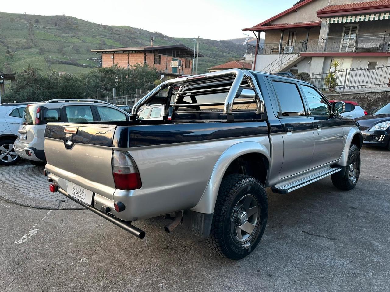 Mitsubishi L200 2.5 TDI 4WD Club Cab Pup. GLS Targ.