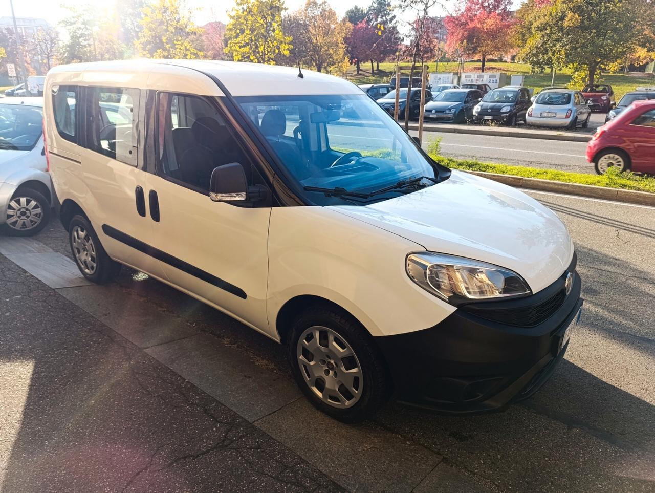 Fiat Doblo Doblò 1.4 16V benzina 5 posti