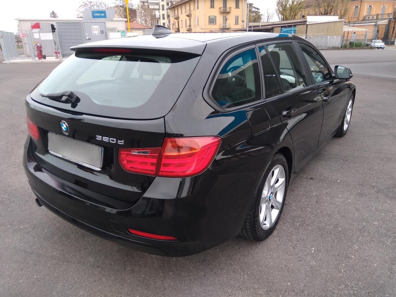 Bmw 320d 184cv cambio manuale 6marce Touring