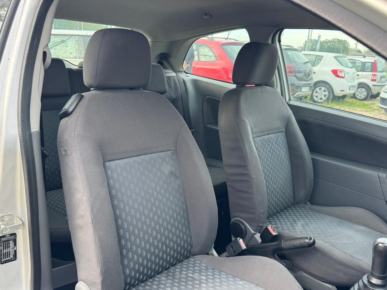 Ford Fiesta 1.2 16V 3p. Ghia Neopatentati