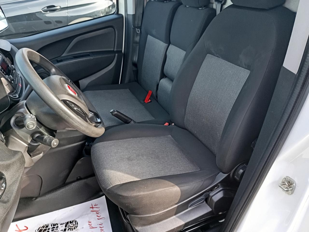 Fiat Doblo Cargo Maxi 1.6 Mjet 105CV Bus. 3 Posti