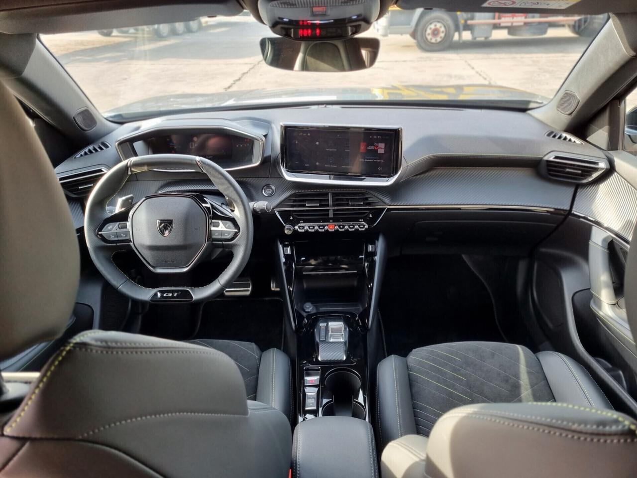 Peugeot 2008 PureTech 130 S&S EAT8 GT