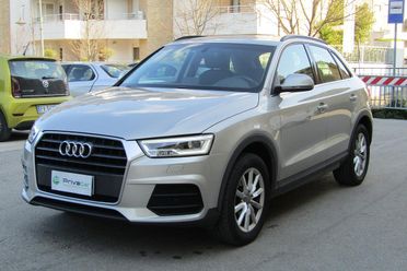 AUDI Q3 2.0 TDI 150 CV Business