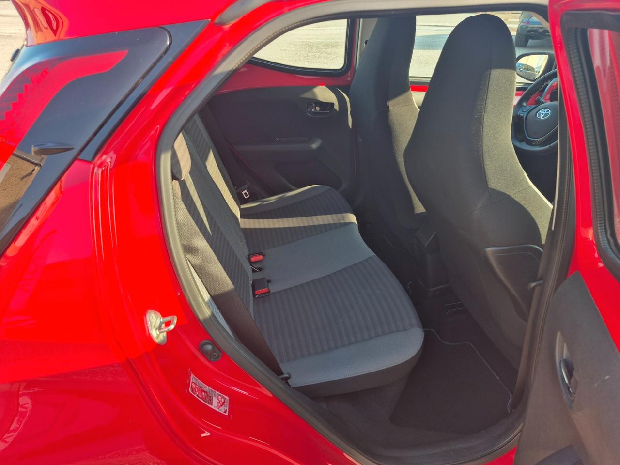 Toyota Aygo 1.0 VVT-i 72 CV 5 porte x-fun