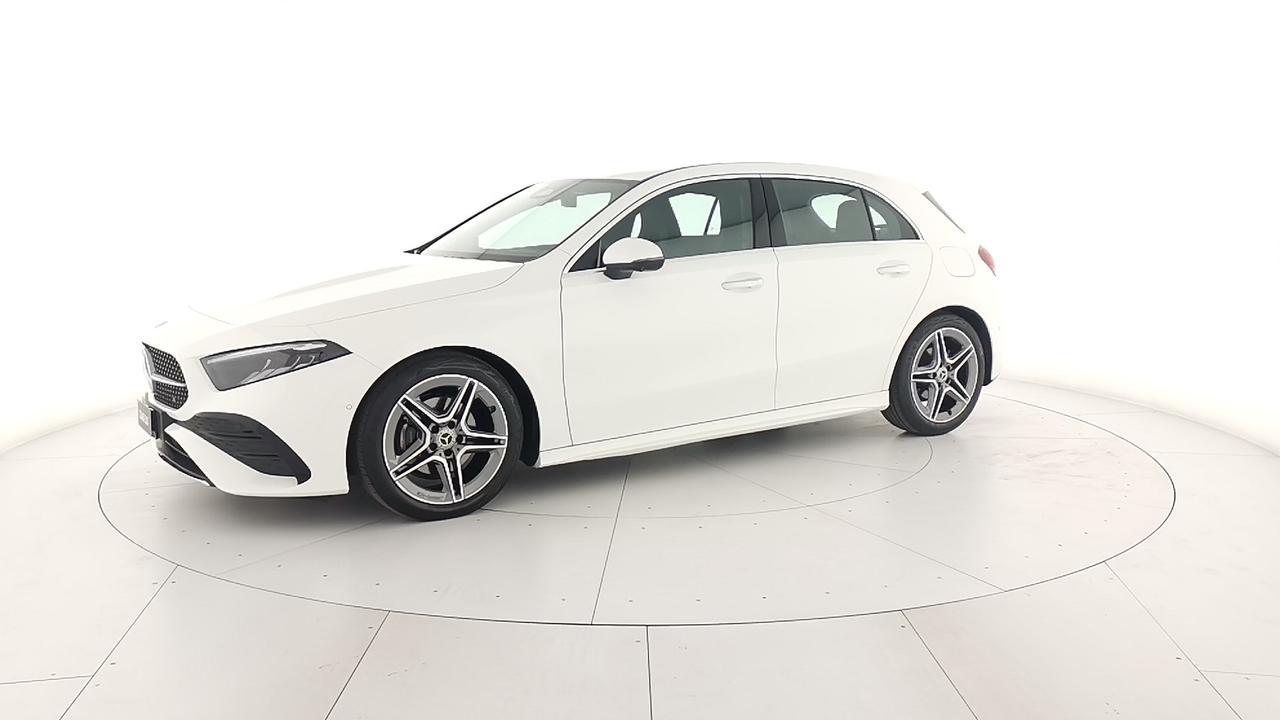 Mercedes-Benz Classe A - W177 2023 - A 180 d AMG Line Premium auto