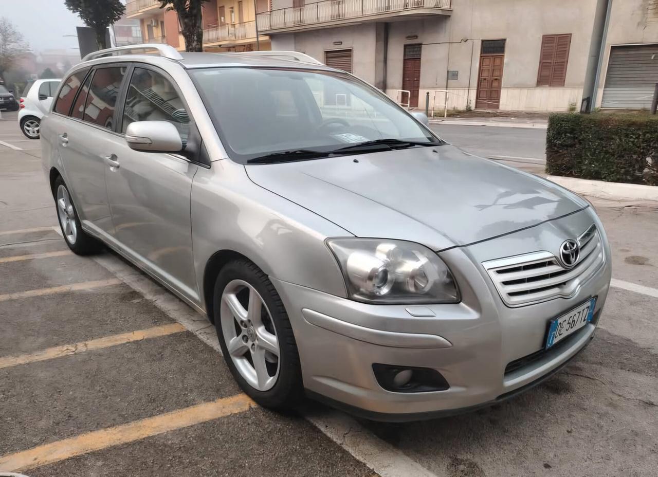 Toyota Avensis 2.2 D-4D 16V Station Wagon