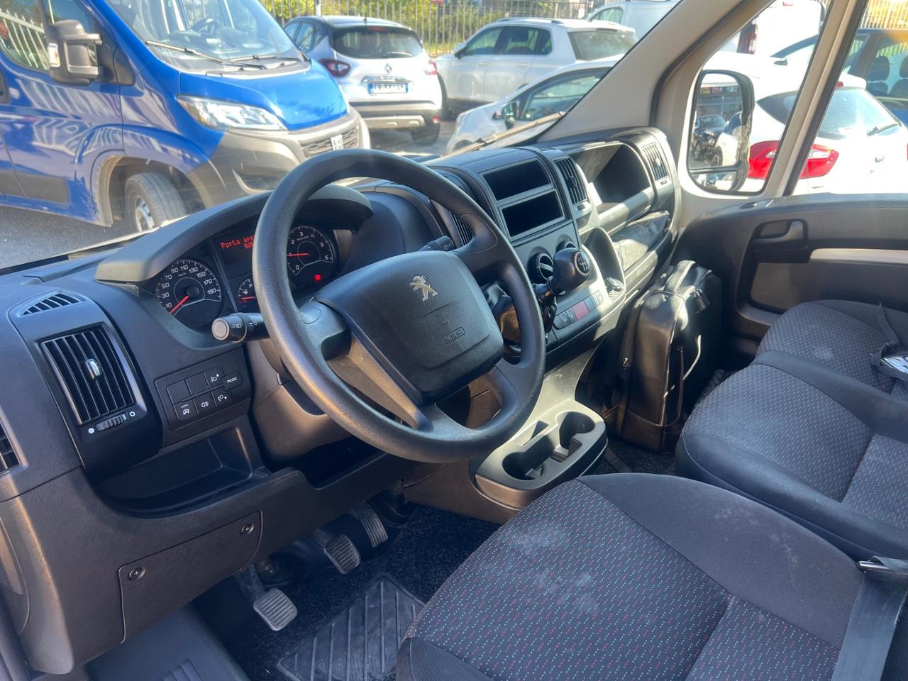 Peugeot Boxer 330 2.2 passo lungo