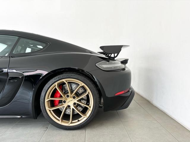 PORSCHE Cayman 718 4.0 GT4