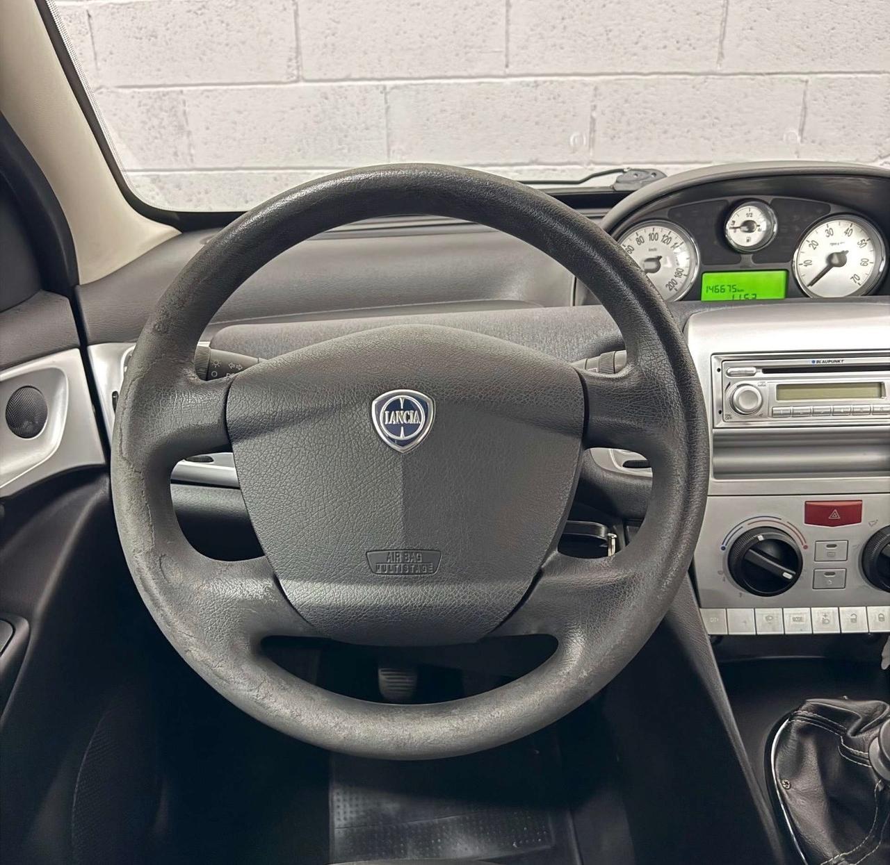 Lancia Ypsilon 1.2 69cv NEOPATENTATI EURO5B
