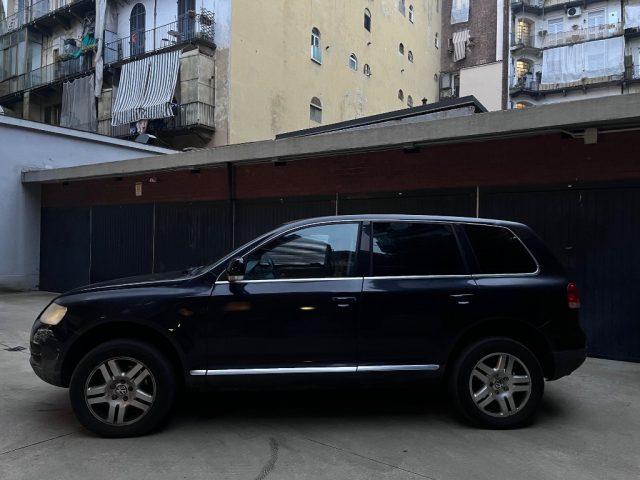 VOLKSWAGEN Touareg 3.2 V6 tiptronic