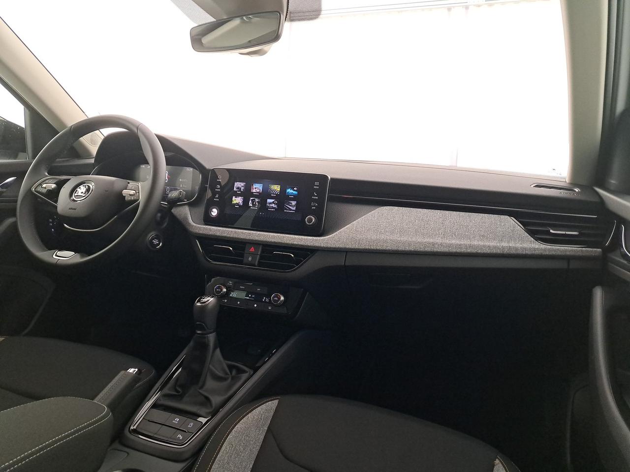 Skoda Kamiq 1.0 tsi black dots 95cv