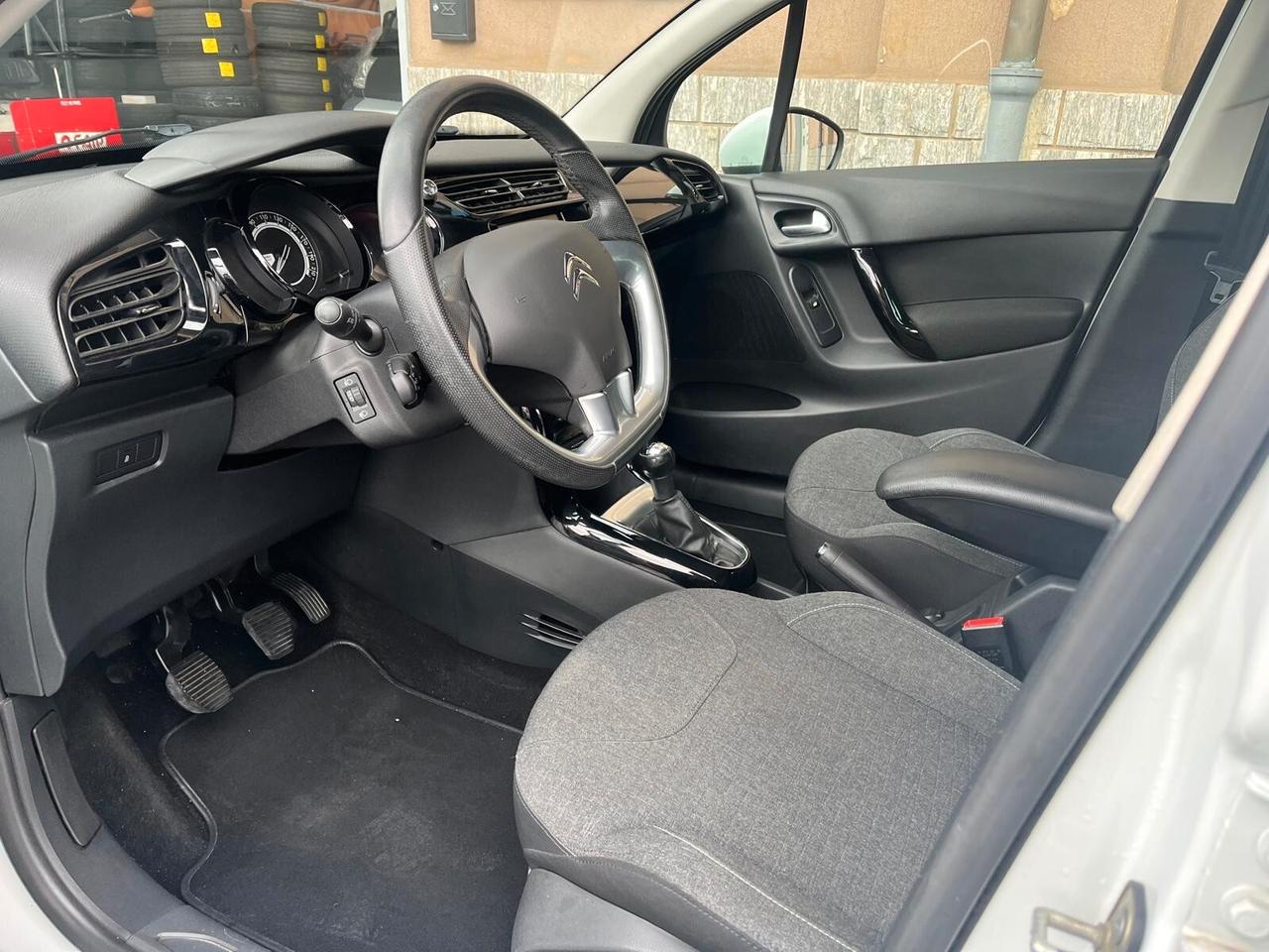 Citroen C3 C3 1.2 puretech Exclusive 82cv E6-NEOPATENTATO OK