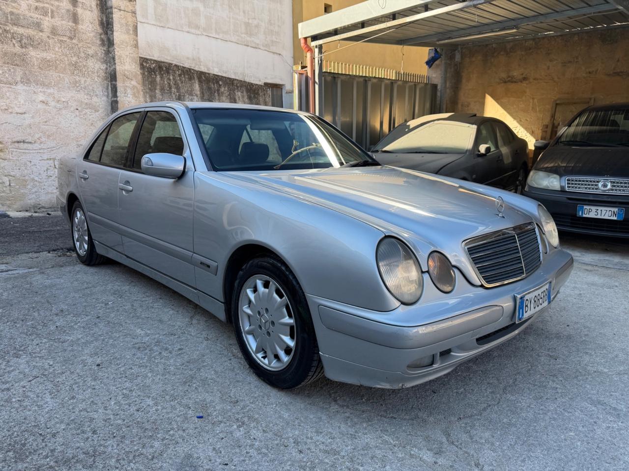 Mercedes-benz E 270 CDI cat Classic