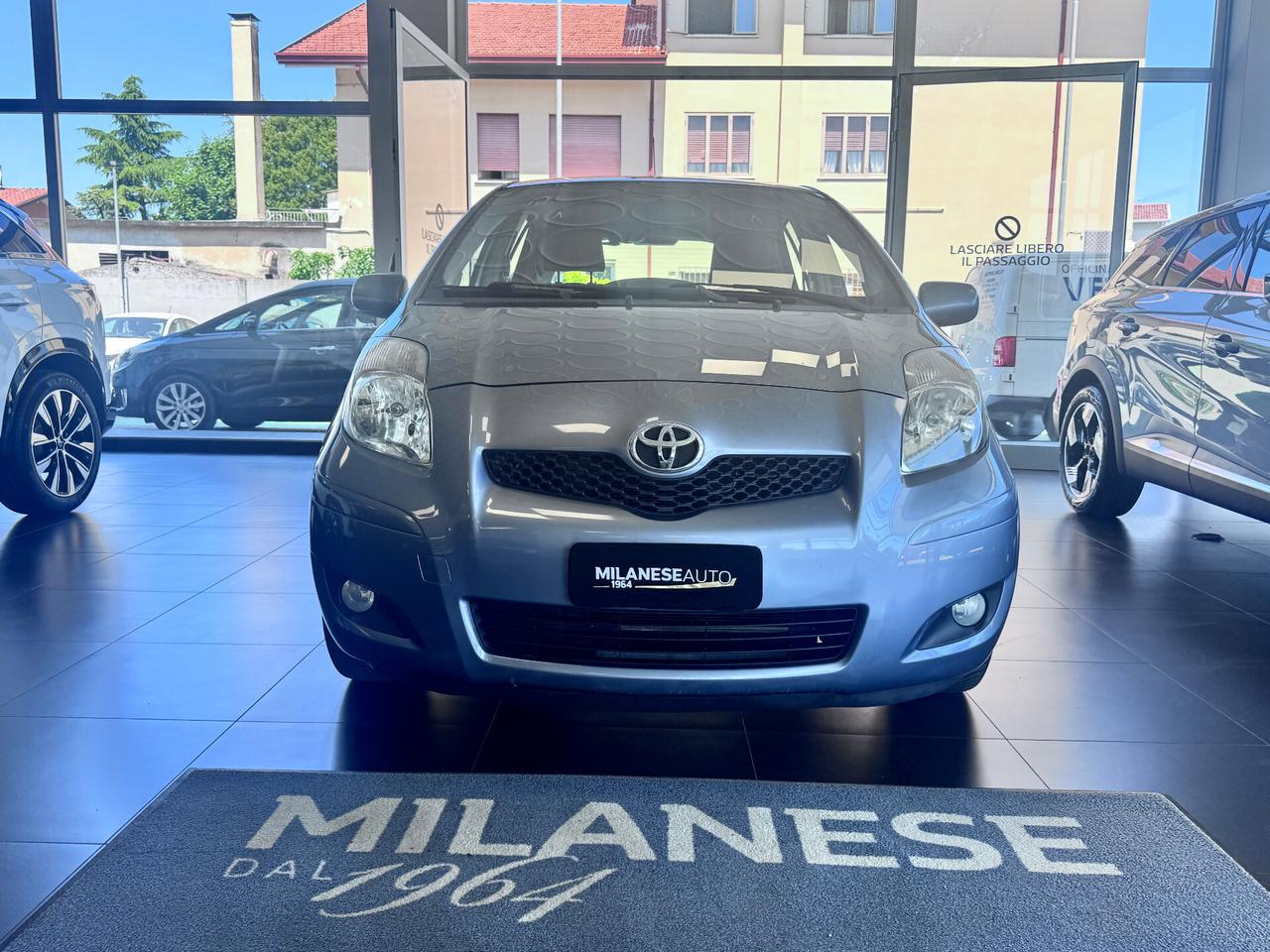 Toyota Yaris 1.0 5 porte Now