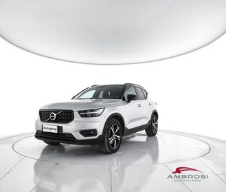 VOLVO XC40 B4 AWD Geartronic R-design