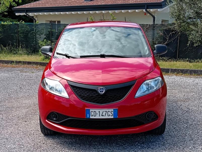 Lancia Ypsilon 1.0 firefly hybrid Ecochic hybrid