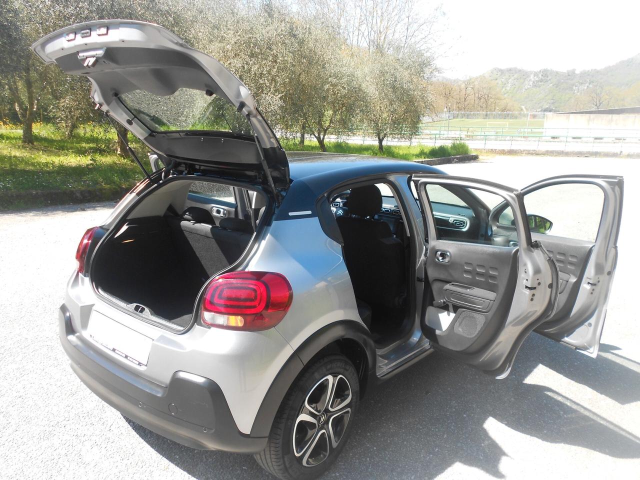 C3(my'23)1.2ie(BI-COLOR,LED,CRUISE,SENSORI)5posti