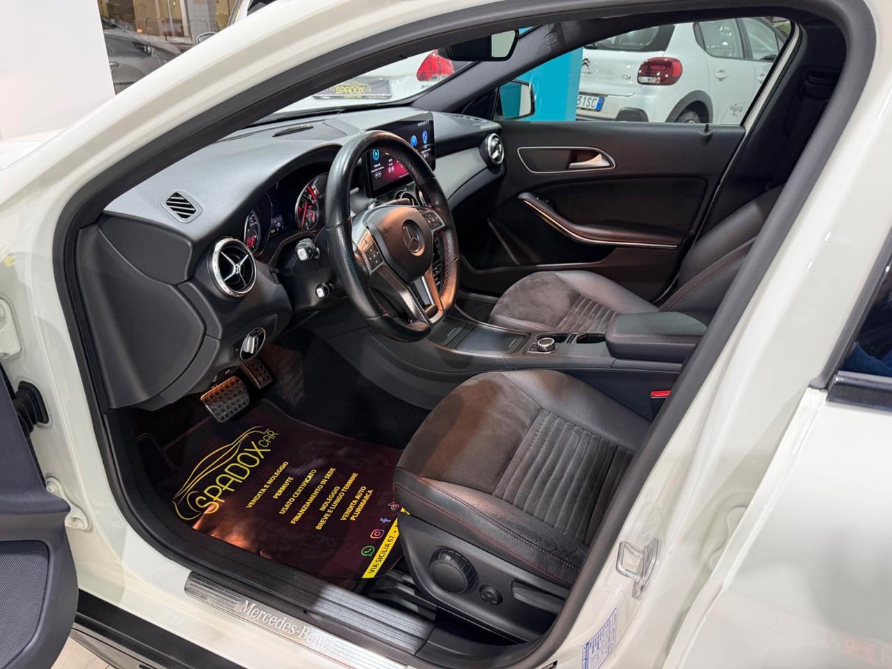 MERCEDES GLA 200D PREMIUM *NIGHT EDITION 4MATIC