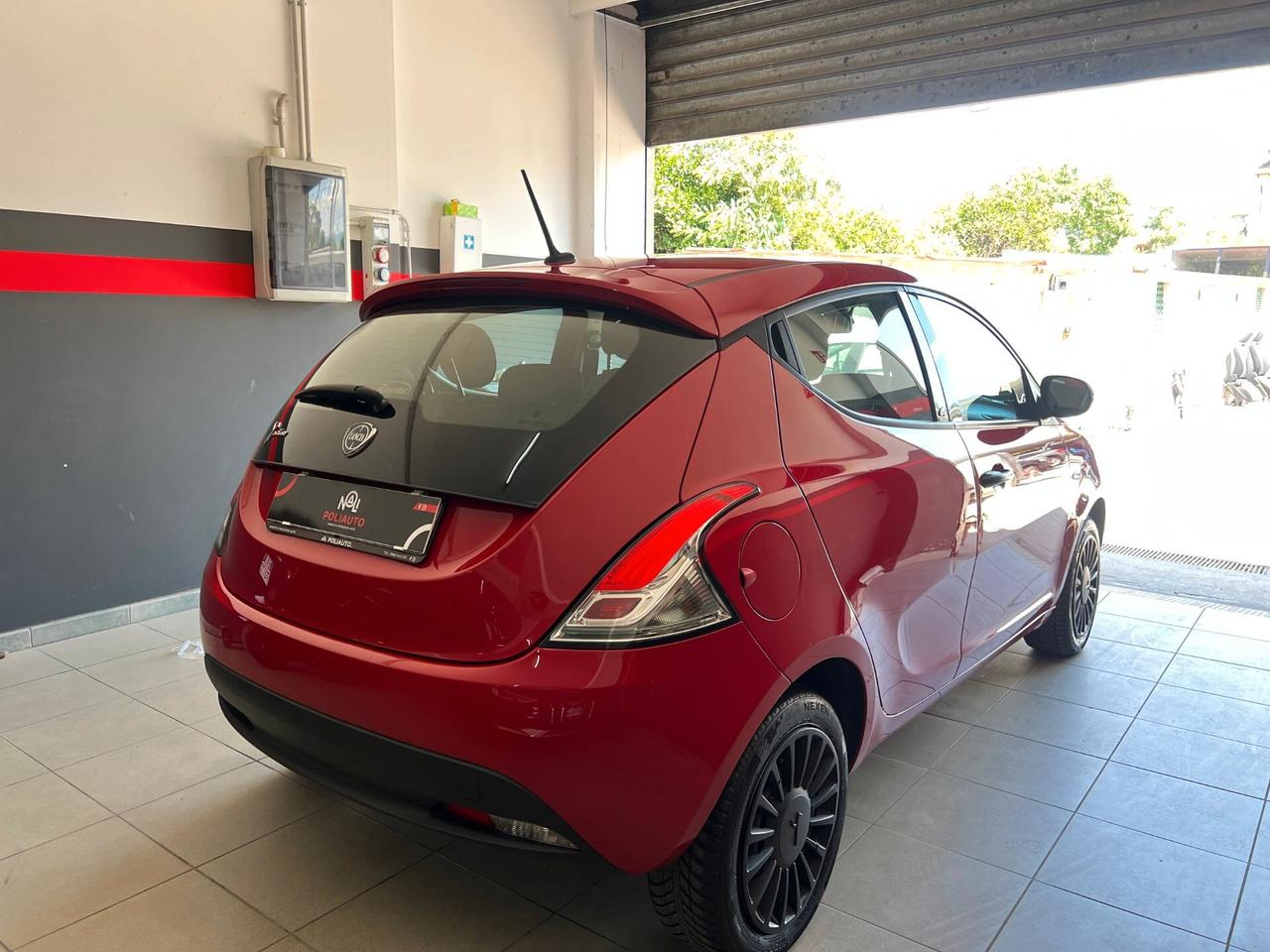 Lancia Ypsilon 1.2 69 CV 5 porte GPL Ecochic Gold