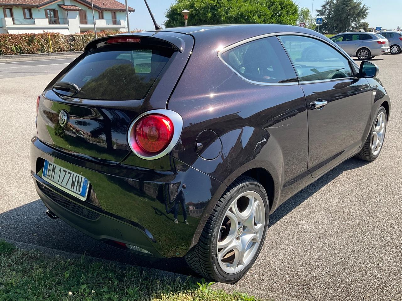 Alfa Romeo MiTo 1.3 JTDm-2 95 CV S&S Distinctive Sport Pack