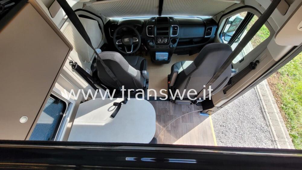 Carado CV 600 PRO+ camper van con tetto POP UP