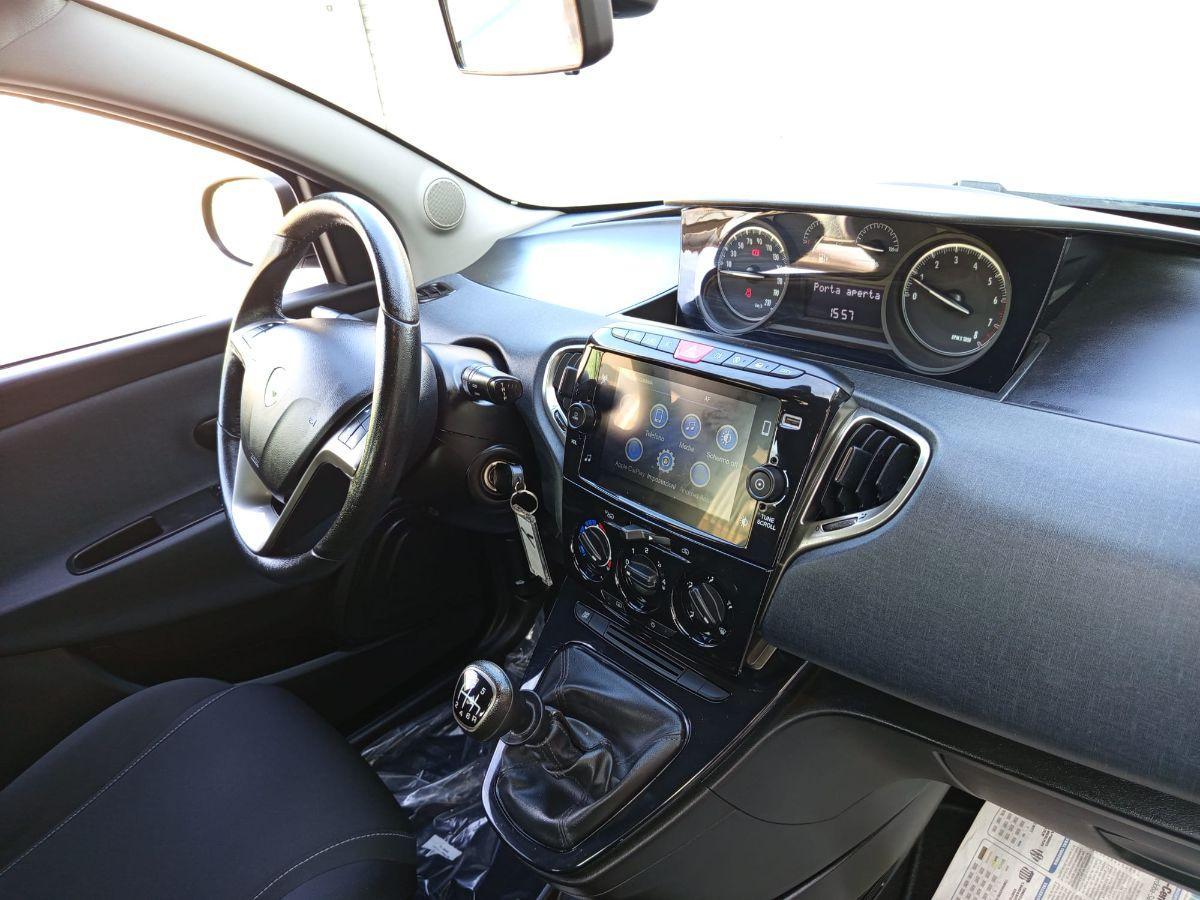 LANCIA Ypsilon 1.0 FireFly 5p. Hybryd Gold - 2022